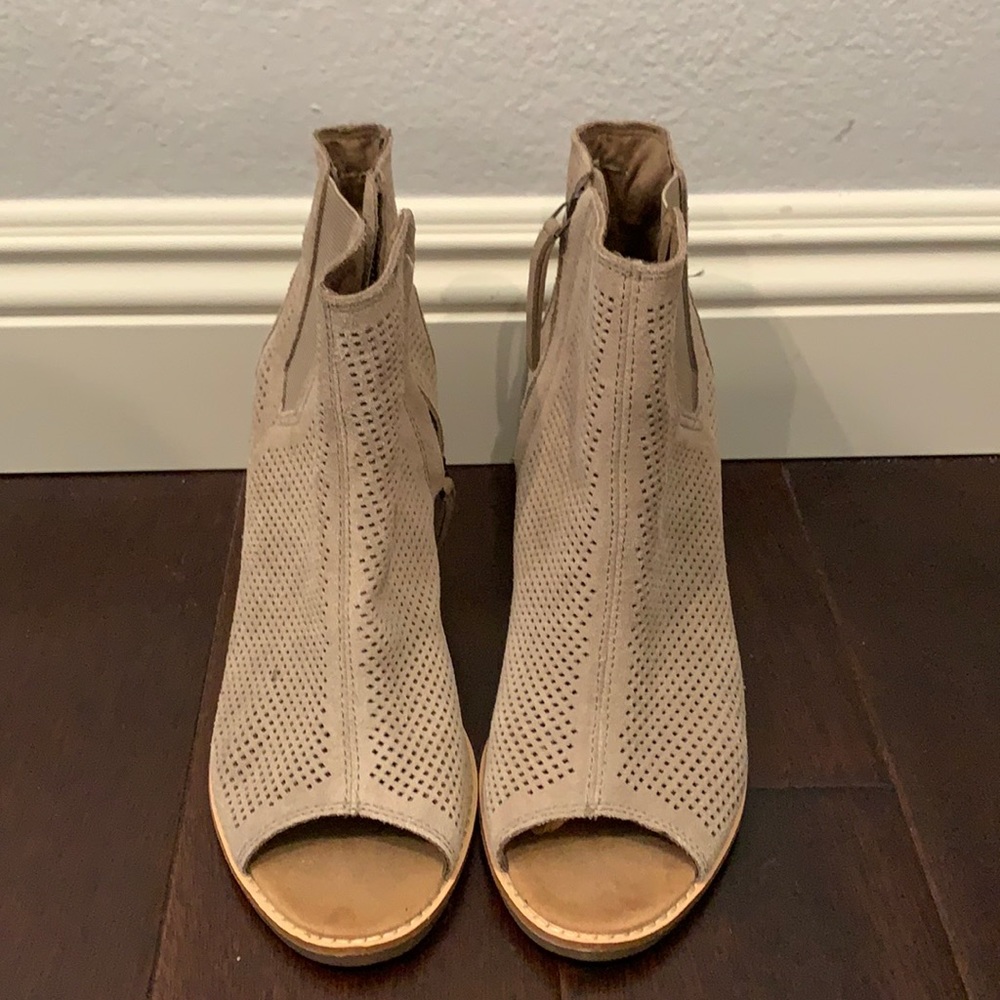 Toms peep toe suede booties size 8 shoes